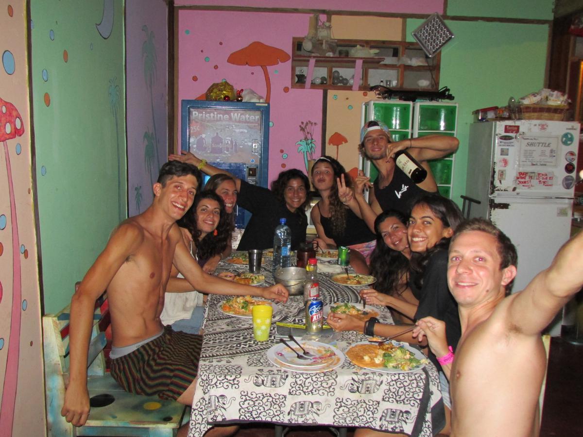 Coconut Hostel Bocas Town Extérieur photo