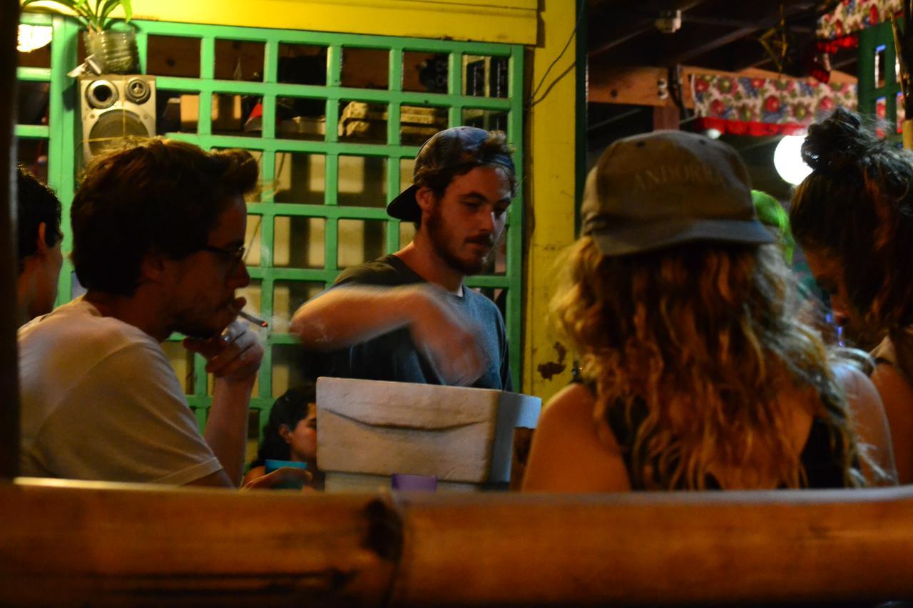 Coconut Hostel Bocas Town Extérieur photo